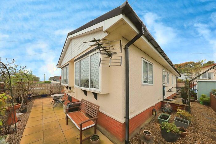 2 Bedroom Detached House For Sale In Earls Ditton Lane, Hopton Wafers, Kidderminster, DY14