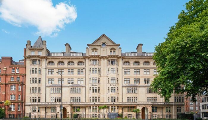 4 Bedroom Flat For Sale In Marylebone Road, London, NW1