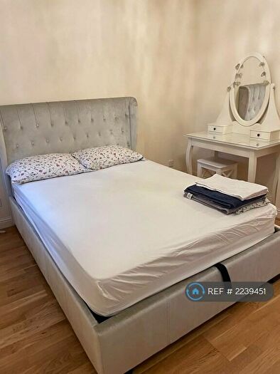 1 Bedroom Flat To Rent In Plough Way, London, SE16