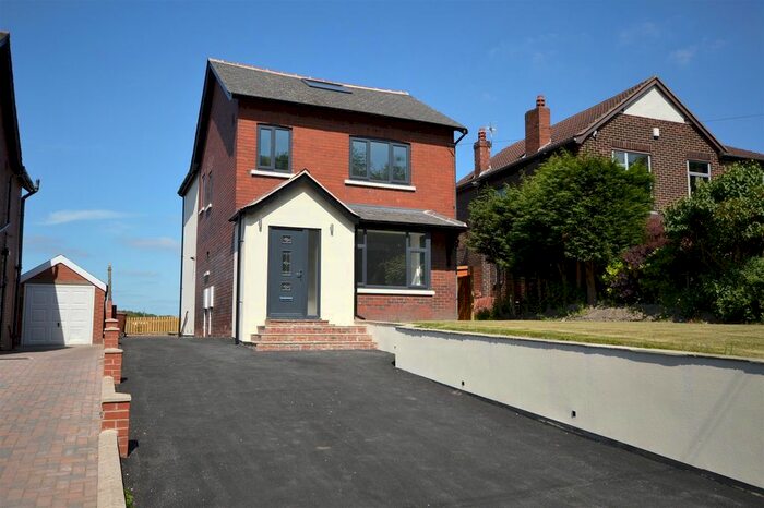 4 Bedroom Detached House For Sale In Oakenshaw Lane, Walton WF4