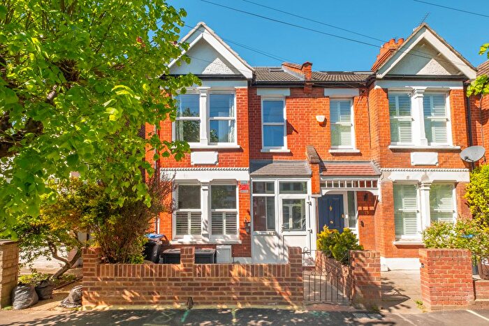 3 Bedroom End Of Terrace House For Sale In Edna Road, London, SW20