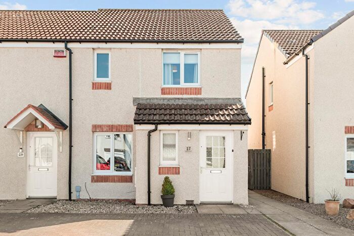 3 Bedroom End Of Terrace House For Sale In Rose Hip Crescent, Kinnaird, Larbert, FK5