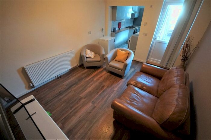 4 Bedroom Terraced House To Rent In Nicholls Street, Hillfields, Coventry, CV2