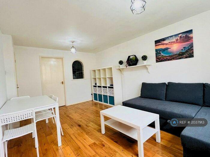 1 Bedroom Flat To Rent In Chamberlayne Avenue, Wembley, HA9