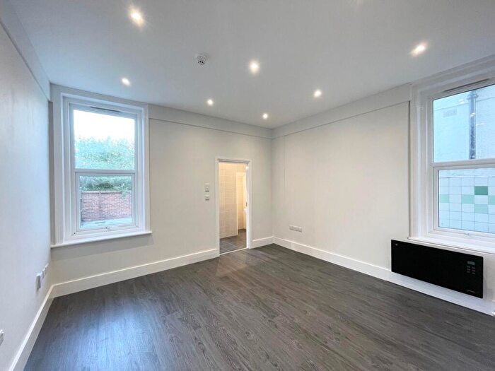 Studio To Rent In Flat, York Avenue, BN3