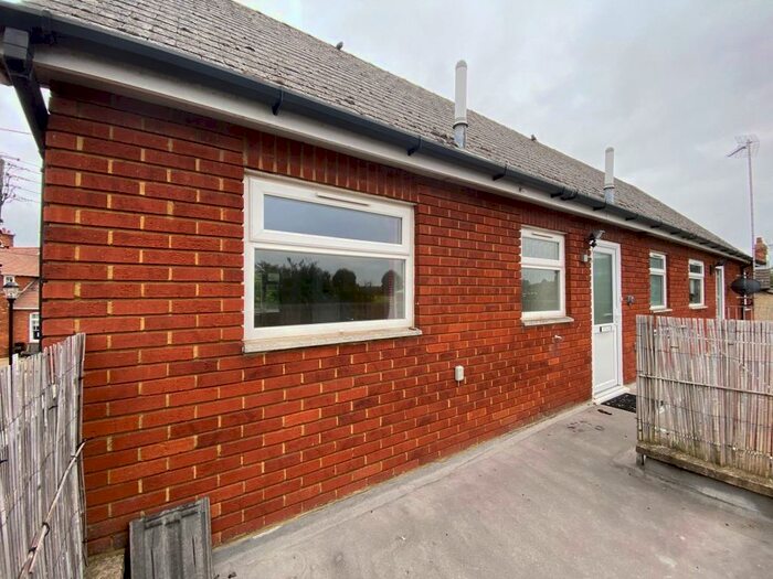 Studio To Rent In High Street, Harrold, MK43