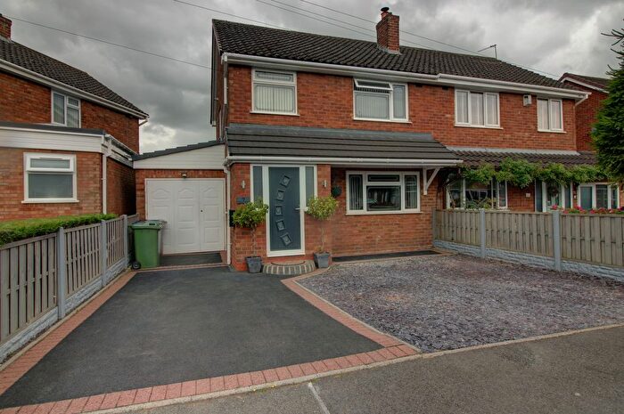 3 Bedroom Semi-Detached House For Sale In Bridges Road, Cannock, WS11