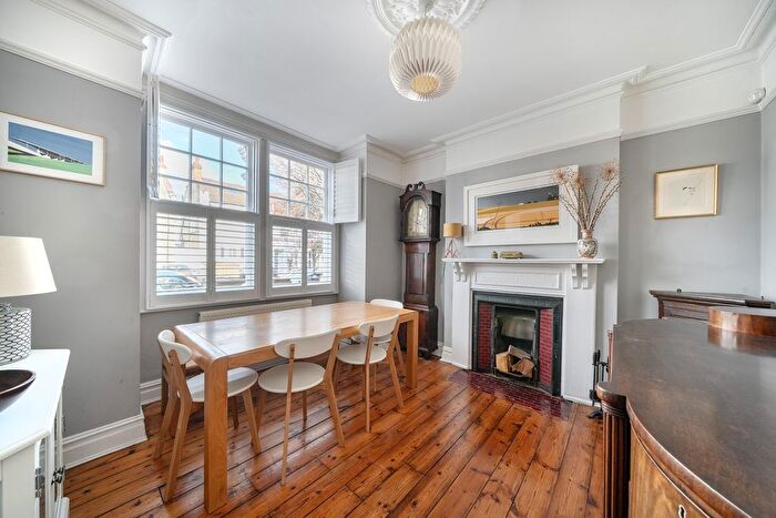 4 Bedroom Semi-detached House For Sale In Chaffinch Road, Beckenham, BR3