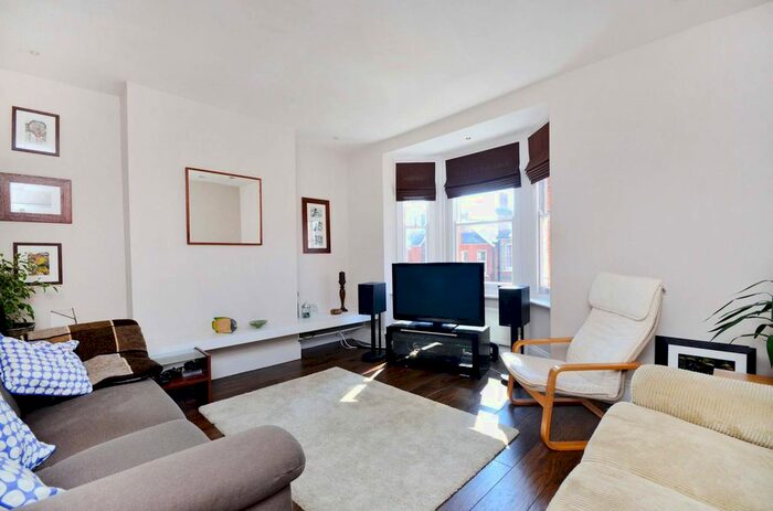 2 Bedroom Maisonette To Rent In Victoria Road, Guildford, GU1