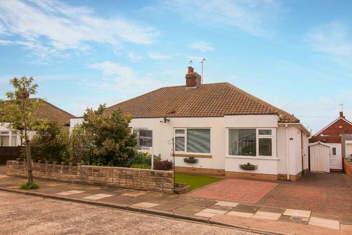 2 Bedroom Bungalow For Sale In Craneswater Avenue, Whitley Bay, NE26