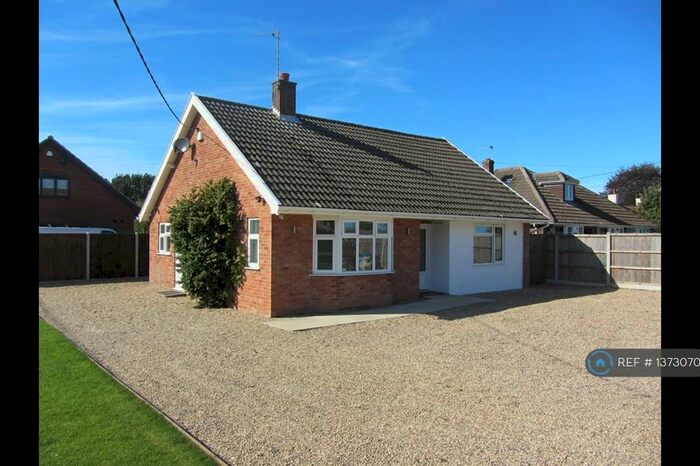 3 Bedroom Bungalow To Rent In Woodbastwick Road, Blofield, Norwich, NR13