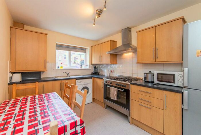 4 Bedroom End Of Terrace House To Rent In Milton Close, Newcastle Upon Tyne, NE2