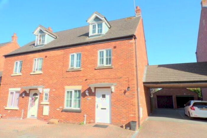 4 Bedroom Semi-Detached House To Rent In Wood Heath Way, Wirral, CH62