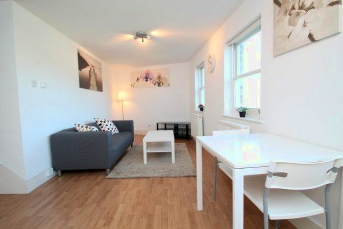 1 Bedroom Flat To Rent In Courthill Road, London, SE13