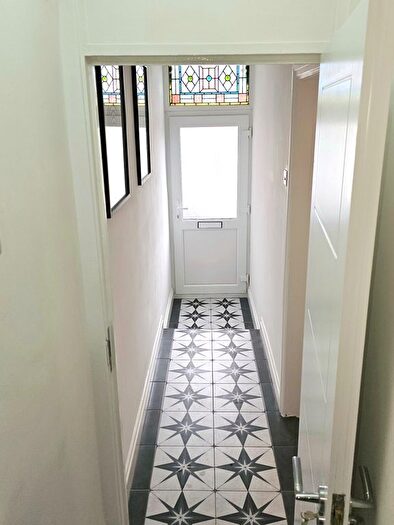 1 Bedroom Flat For Sale In Sandy Park Road, Bristol, BS4