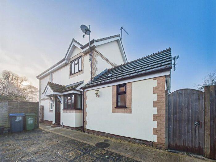 2 Bedroom End Terrace House For Sale In Willowbank, Chippenham, SN14