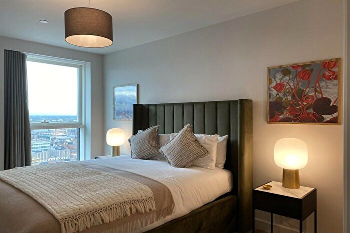 2 Bedroom Apartment To Rent In Angel Gardens, Manchester, M4