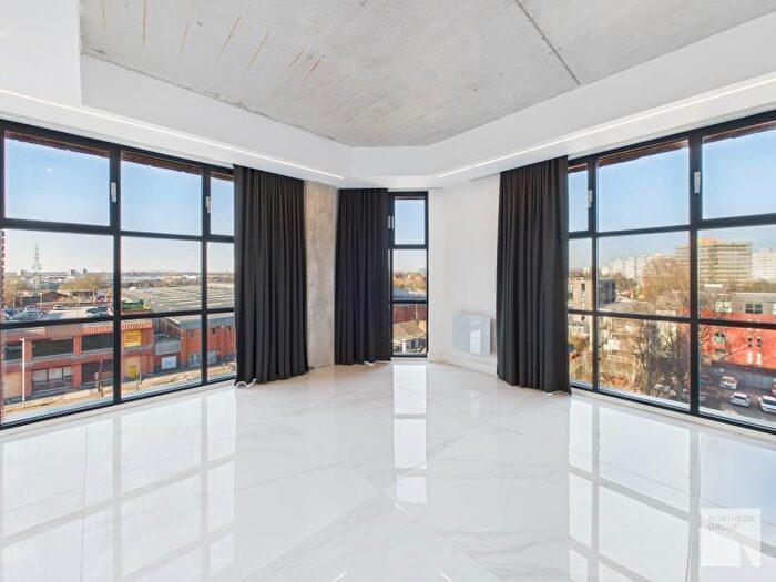 1 Bedroom Apartment To Rent In Apt . :: One Silk Street, M4