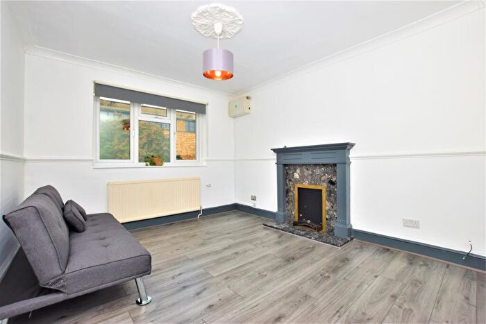 1 Bedroom Flat To Rent In Kemble Road London, SE23