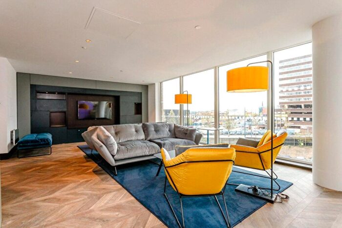 2 Bedroom Apartment To Rent In Exchange Square, The Priory Queensway, Birmingham, B4