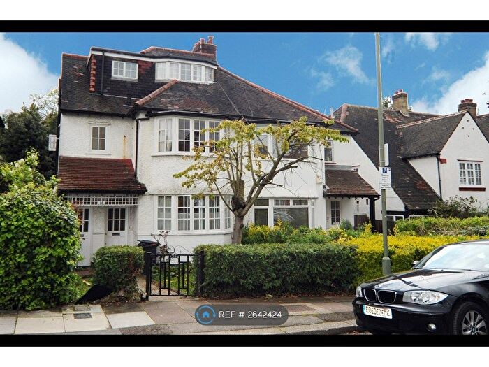 4 Bedroom Flat To Rent In Golders Green, London, NW2