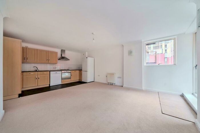 2 Bedroom Apartment To Rent In Icon House, Reading Town Centre, RG1