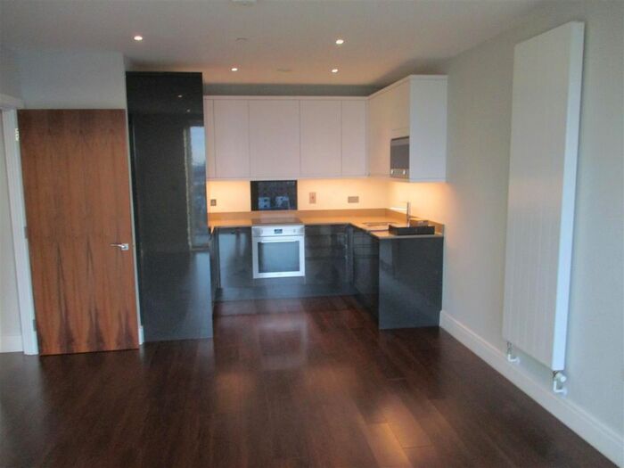 2 Bedroom Flat To Rent In Merrick Road, Southall, UB2