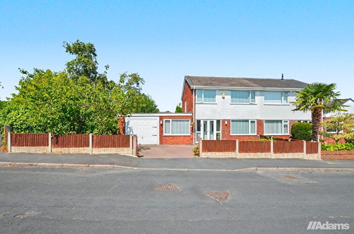 3 Bedroom Semi Detached House For Sale In Ashbourne Avenue, Higher Runcorn, WA7