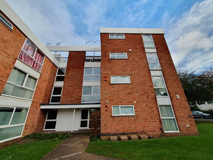 1 Bedroom Flat To Rent In Avalon Close, Enfield, EN2