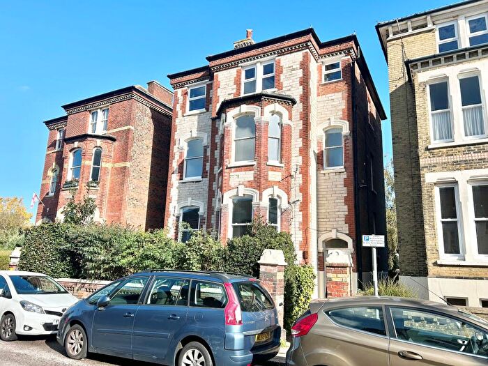 2 Bedroom Apartment To Rent In Lennox Road South, Southsea, PO5
