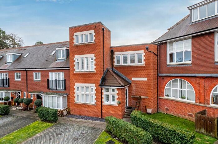 4 Bedroom Terraced House To Rent In Swallowtail Grove, Frimley, Camberley, GU16