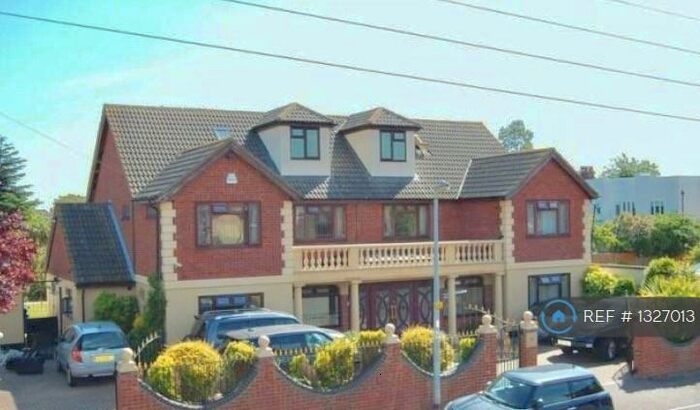 8 Bedroom Detached House To Rent In Scratton Road, Stanford-Le-Hope, SS17