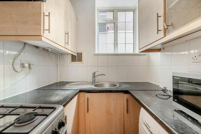 Studio To Rent In Chelsea Manor Street, Chelsea, London, SW3