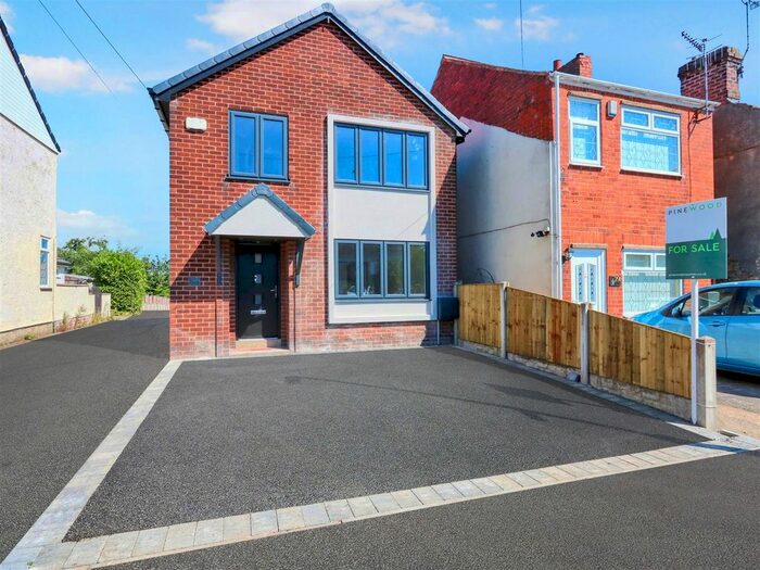 3 Bedroom Detached House To Rent In Manor Road, Brimington, Chesterfield, Derbyshire, S43