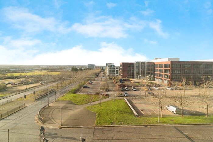 1 Bedroom Flat For Sale In Witan Gate, Milton Keynes, Buckinghamshire, MK9