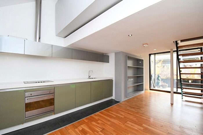 2 Bedroom Terraced House For Sale In Reservoir Street, Salford, M6