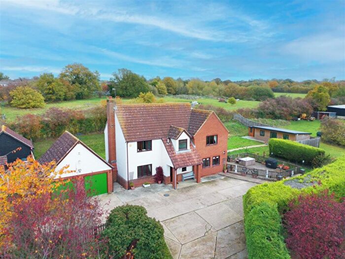 5 Bedroom Detached House For Sale In Nounsley Road, Hatfield Peverel, CM3