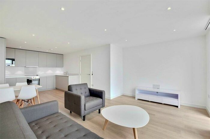 2 Bedroom Flat To Rent In Pinnacle Apartments, Saffron Central Square, Croydon, CR0