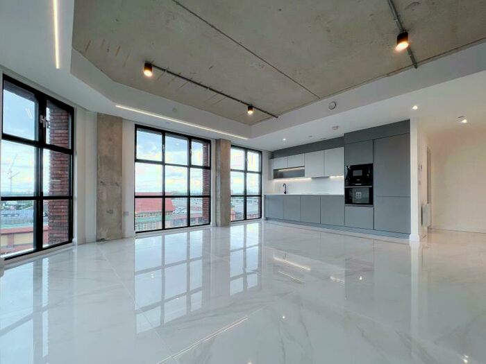 2 Bedroom Apartment To Rent In . :: One Silk Street, M4