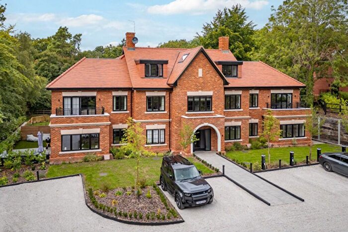 2 Bedroom Apartment For Sale In Caddington House, New Road, Digswell, Welwyn, Hertfordshire, AL6