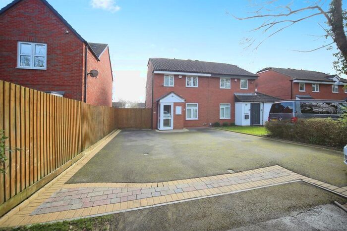 3 Bedroom Semi-Detached House For Sale In Damson Lane, Solihull, B92