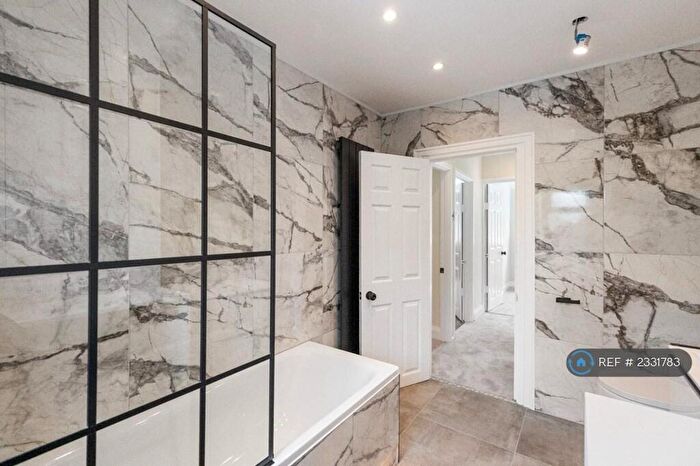 2 Bedroom Flat To Rent In Beverley Gardens, Wembley, HA9