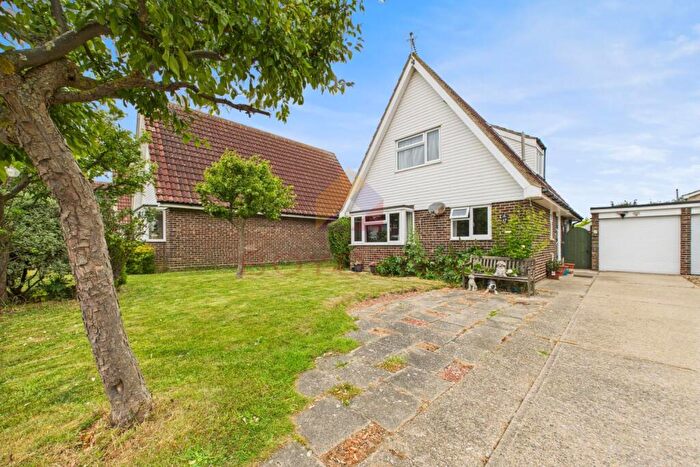 3 Bedroom Detached House For Sale In Frietuna Road, Kirby Cross, CO13