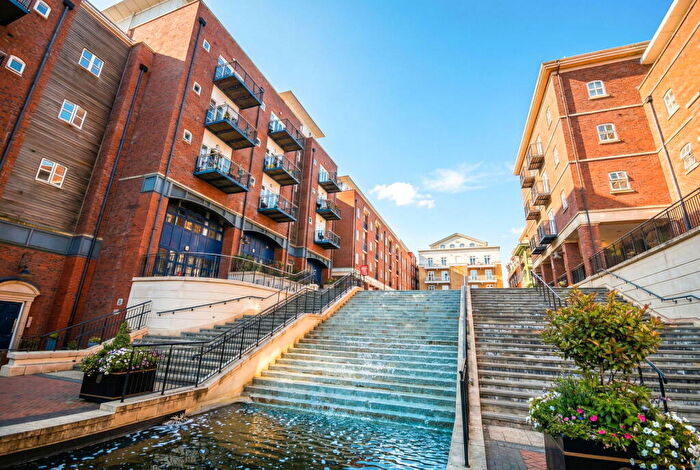 2 Bedroom Apartment For Sale In Waterside Heights, Dickens Heath, Solihull, B90