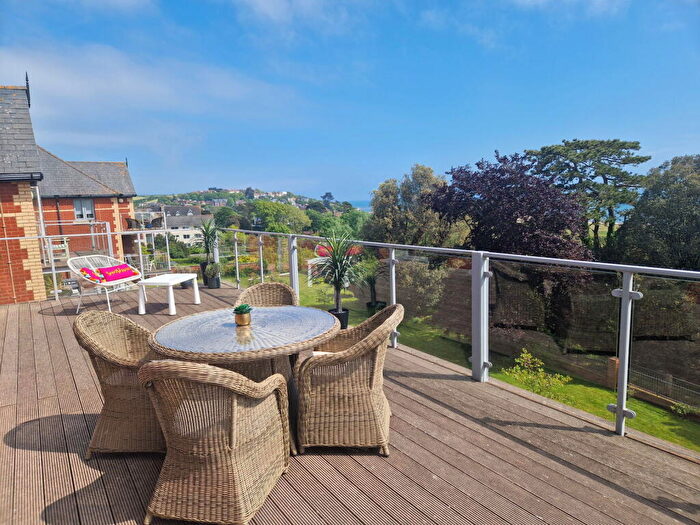 2 Bedroom Flat For Sale In Douglas Avenue, Exmouth, EX8