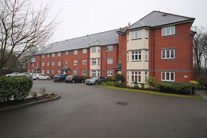 2 Bedroom Flat To Rent In Loriners Grove, Walsall, WS1