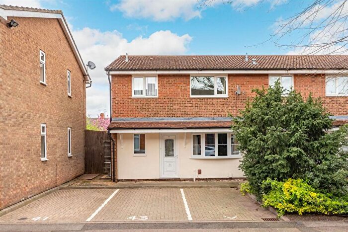 2 Bedroom End Of Terrace House For Sale In , Connaught Street, Kettering, NN16