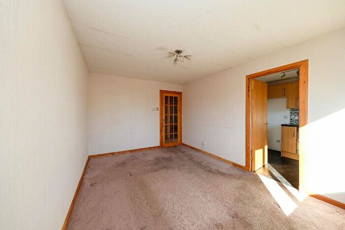 2 Bedroom Detached Bungalow For Sale In Bevan Place, KY11