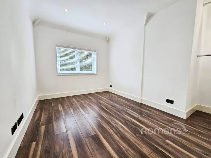 4 Bedroom Semi-Detached House To Rent In Elizabeth Gardens, Ascot, SL5