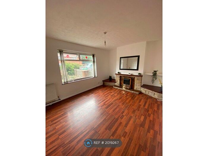 3 Bedroom End Of Terrace House To Rent In Southwold Drive, Nottingham, NG8